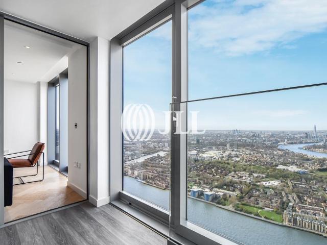 Flat for sale in Canary Wharf, Greater London