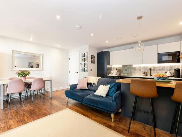 Flat for sale in Blackhills, Surrey
