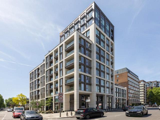 Flat for sale in Putney, Greater London