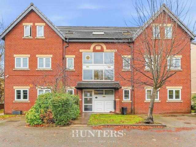 Flat for sale in Burnedge, Greater Manchester