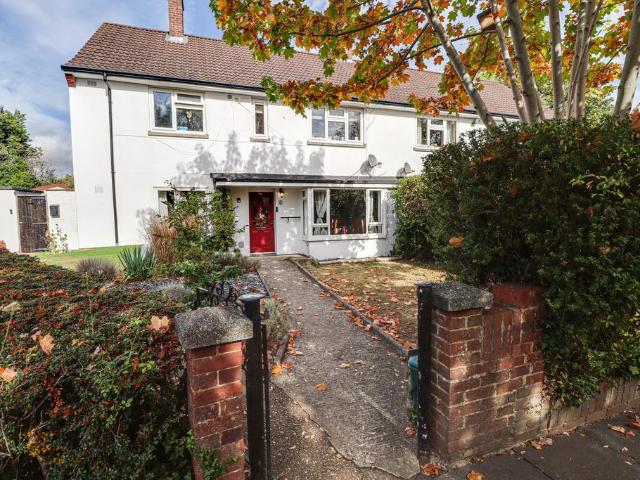 Flat for sale in St Albans