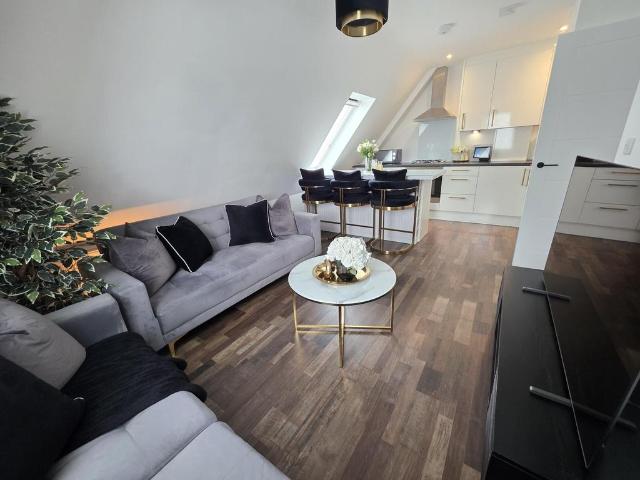Flat for sale in Slough