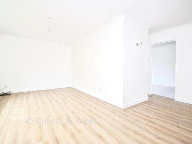 Flat for sale in Glynde, Isle Of Man