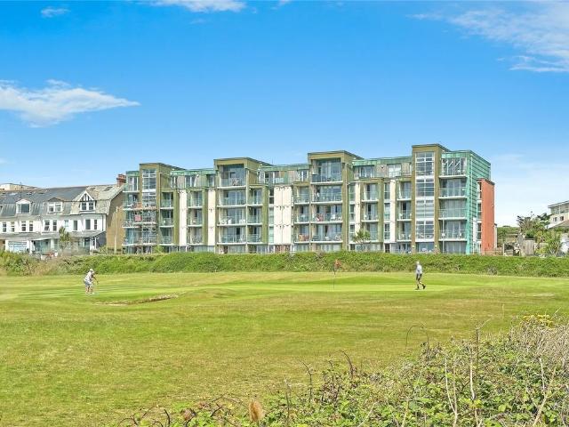 Flat for sale in Newquay, Cornwall
