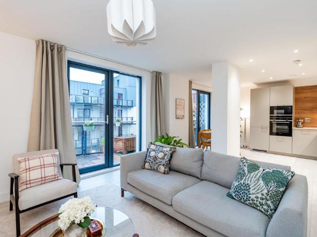 Flat for sale in Canongate, Old Town