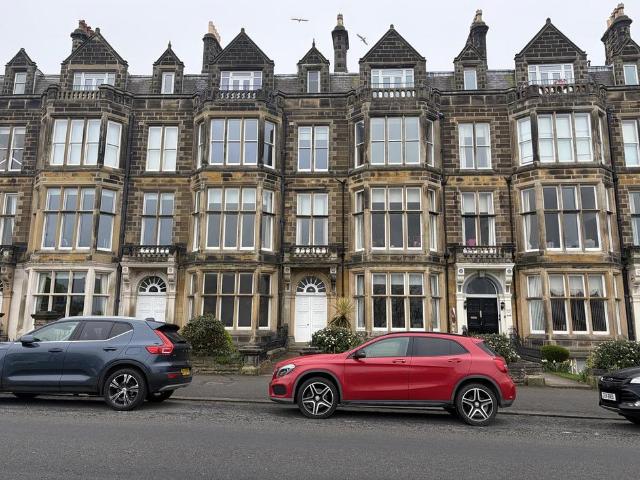 Flat for sale in South Cliff, Kepwick