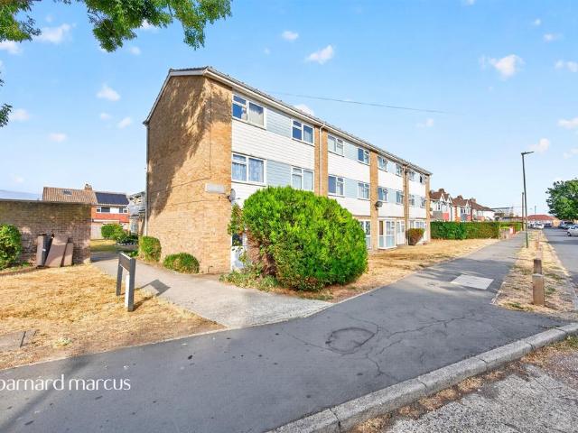 Flat for sale in Ewell, Epsom and Ewell