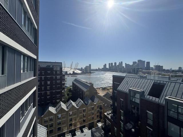 Flat for sale in Goodluck Hope, Blackwall
