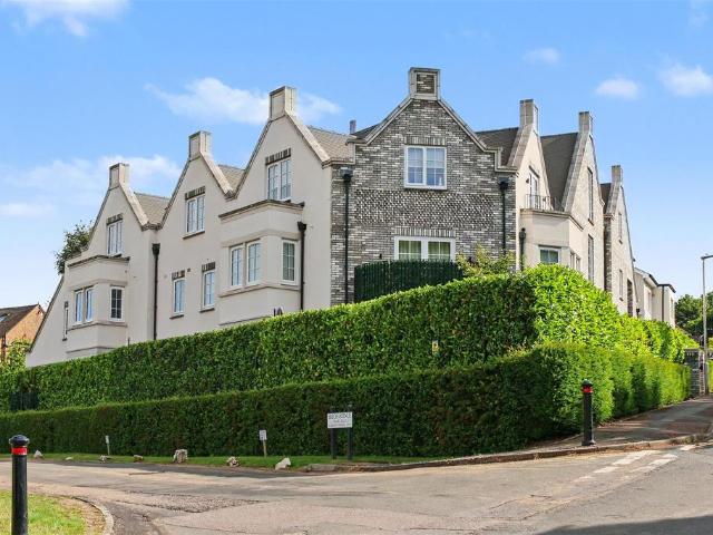 Flat for sale in Radlett, Hertsmere