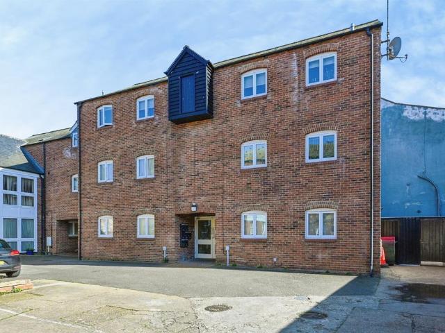 Flat for sale in South Lynn, Brookville