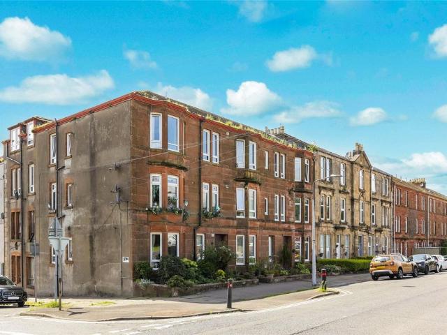 Flat for sale in Helensburgh, Scotland