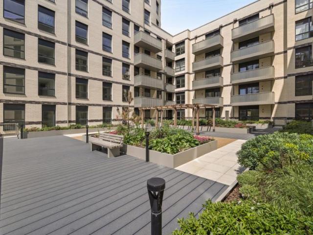 Flat for sale in Kingston Buci, Fishersgate