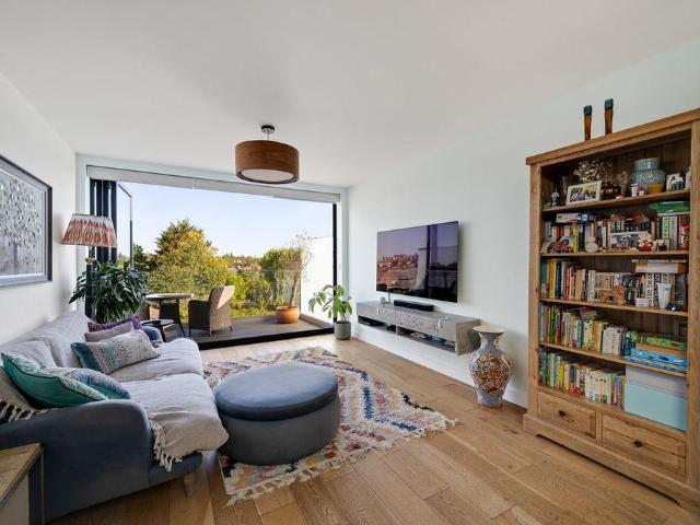 Flat for sale in London Borough of Barnet, Greater London
