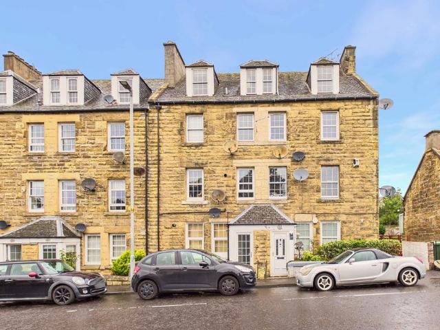 Flat for sale in Kirkhill, Penicuik
