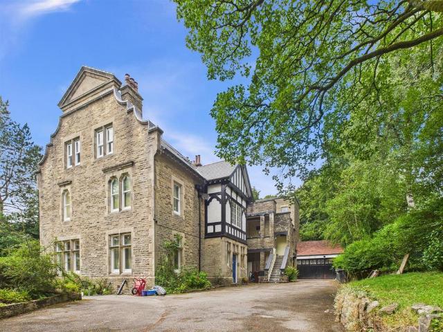 Flat for sale in Charlesworth, East Midlands