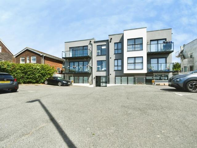 Flat for sale in Peacehaven, Iford