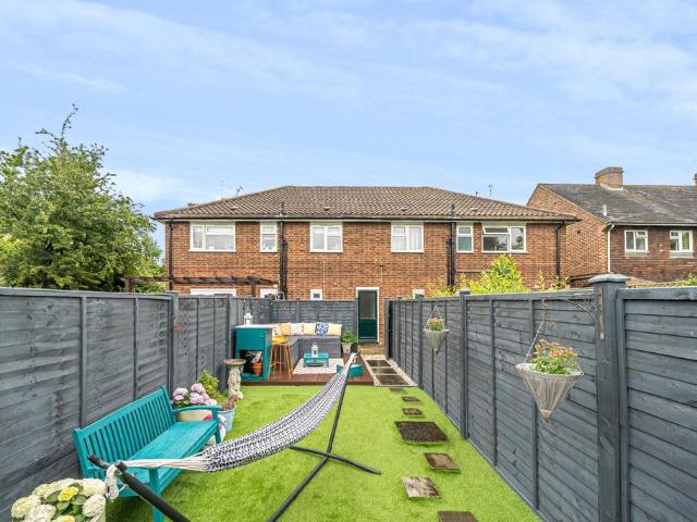 Flat for sale in Long Ditton, Long Ditton
