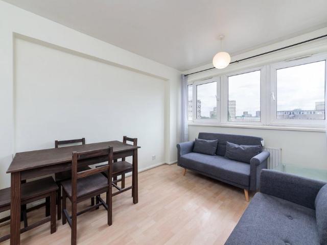 Flat for sale in Bethnal Green, Greater London