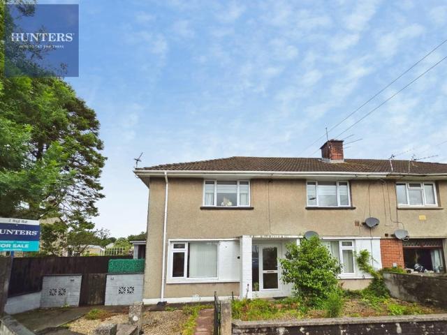 Flat for sale in Pencoed, Wales