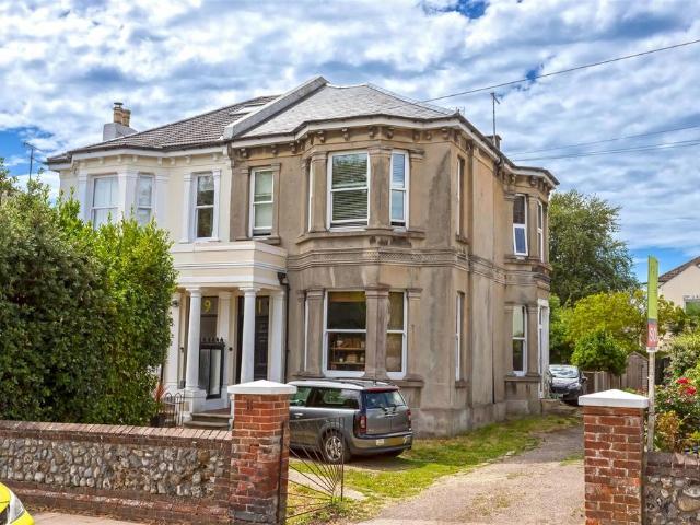 Flat for sale in West Worthing, Worthing