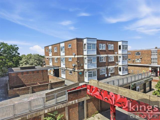 Flat for sale in Latton Bush, Harlow