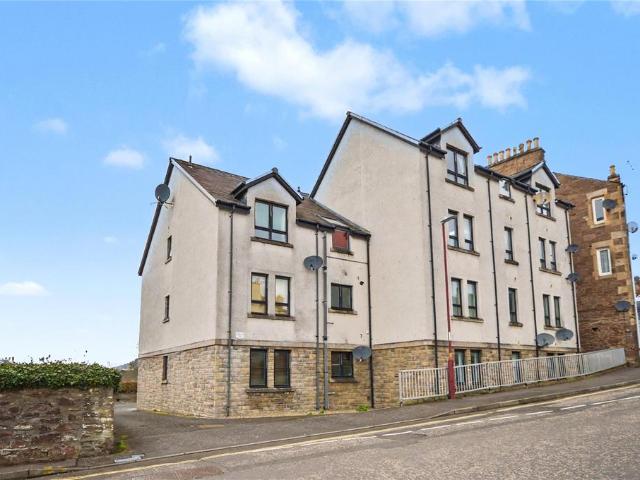 Flat for sale in Crieff, Scotland