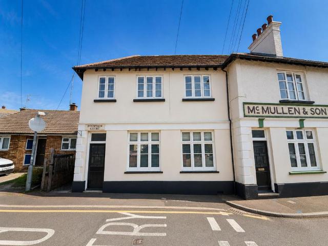 Flat for sale in Epping, Essex
