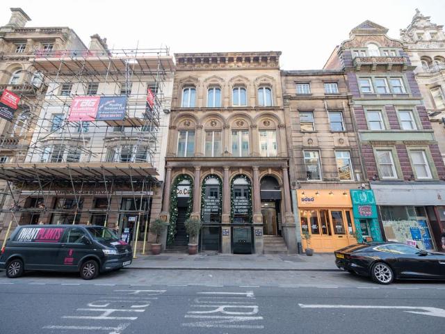 Flat for sale in Cavern Quarter, Calderstones