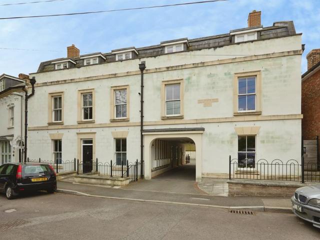 Flat for sale in Blandford Forum, Blandford