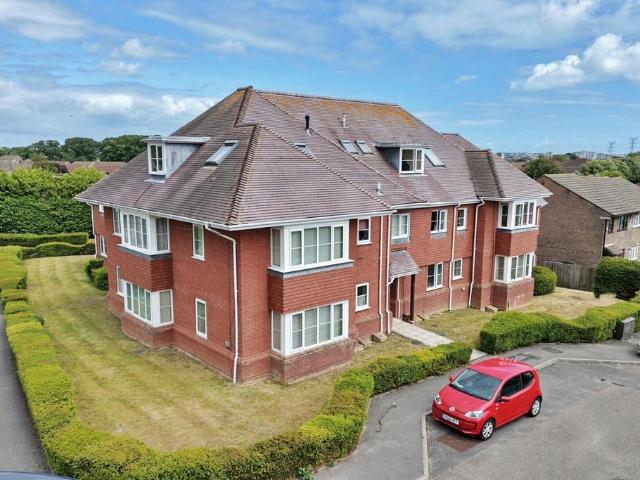 Flat for sale in Poole