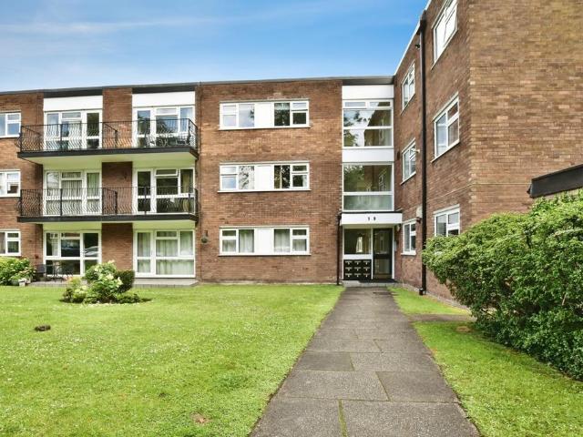 Flat for sale in Broadheath, Trafford Park