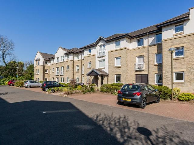 Flat for sale in Whitehaugh, Glenburn