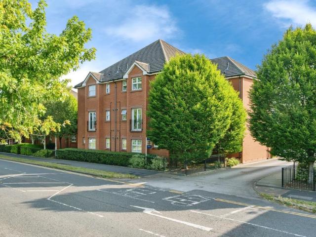 Flat for sale in Westy, Warrington