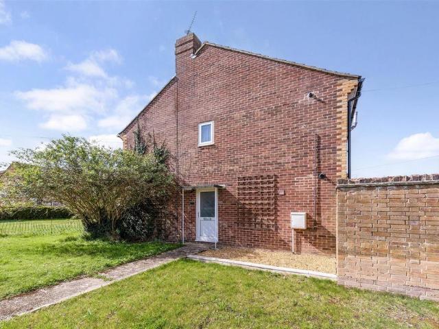 Flat for sale in Barton Stacey, Hampshire
