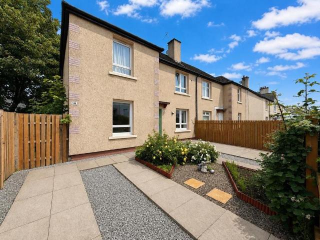 Flat for sale in Knightswood, Scotland