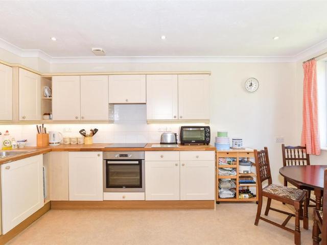Flat for sale in Bridgefield, Kent
