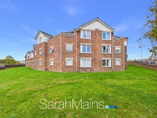 Flat for sale in Pelaw, Gateshead