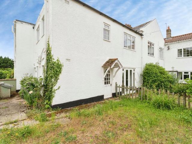 Flat for sale in Comers, Norfolk