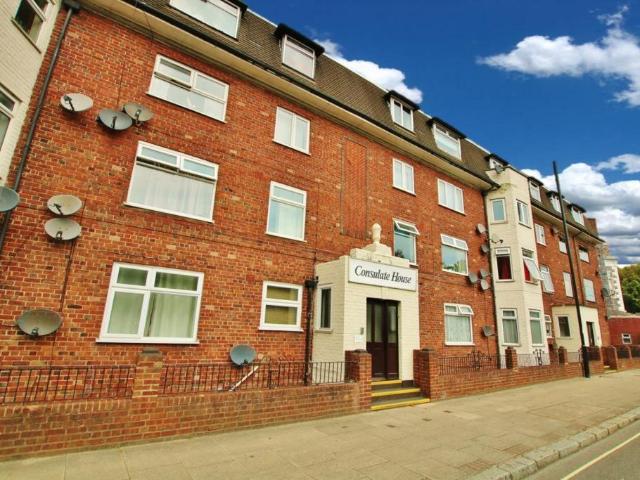 Flat for sale in St Mary's, City Of Southampton