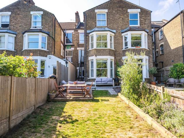 Flat for sale in London Borough of Lewisham, Greater London
