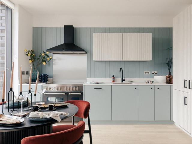 Flat for sale in London Borough of Hounslow, Greater London