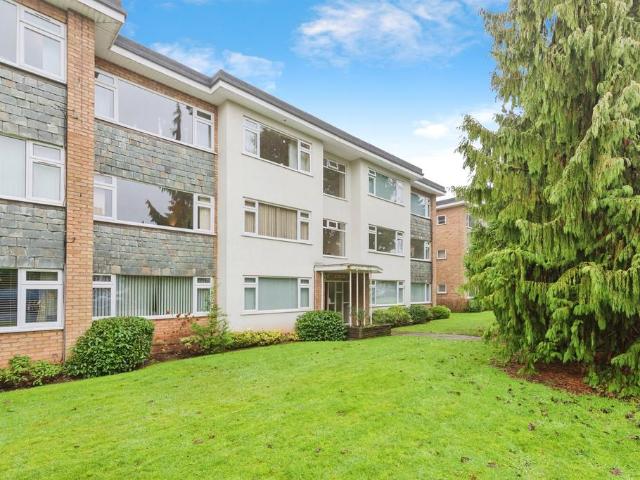 Flat for sale in Maney, Birmingham