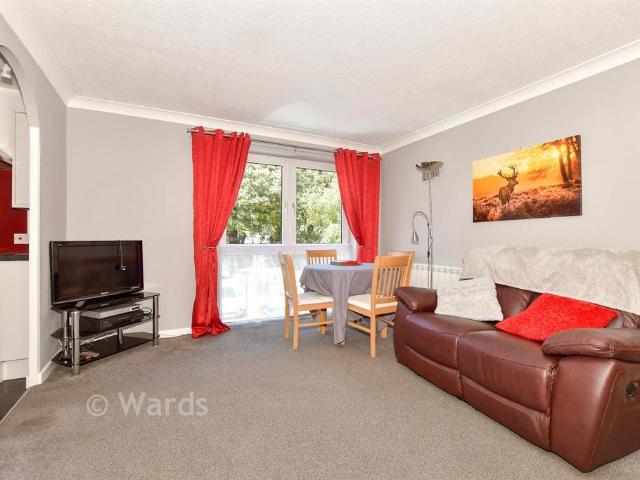 Flat for sale in Folkestone