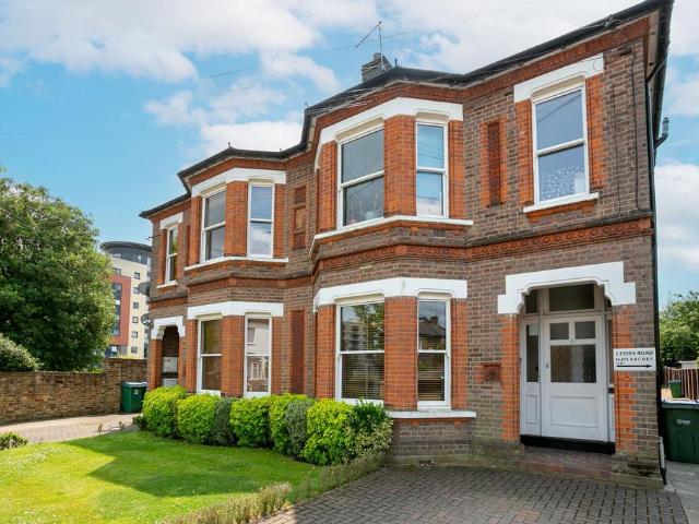 Flat for sale in North Watford
