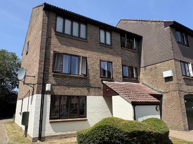 Flat for sale in Northgate, Glynde