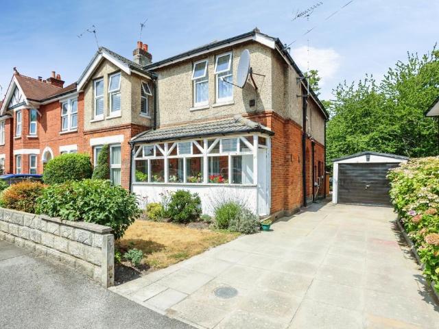 Flat for sale in Penn Hill, Poole