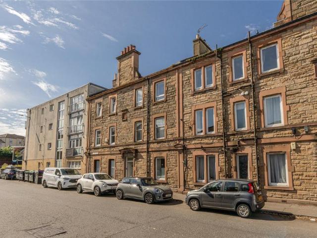 Flat for sale in Leith, Scotland