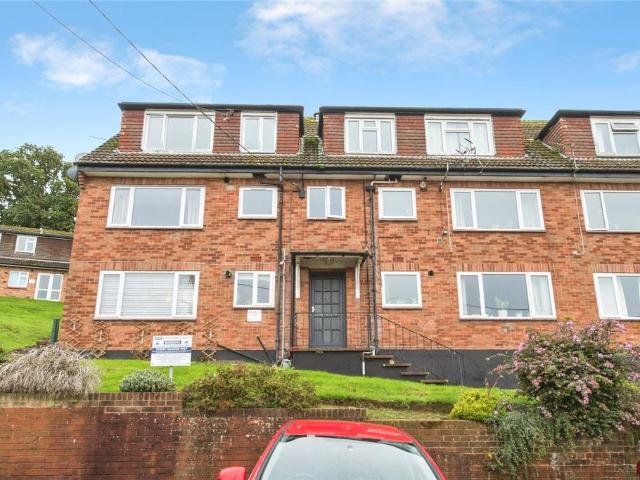 Flat for sale in Withycombe, Budlake