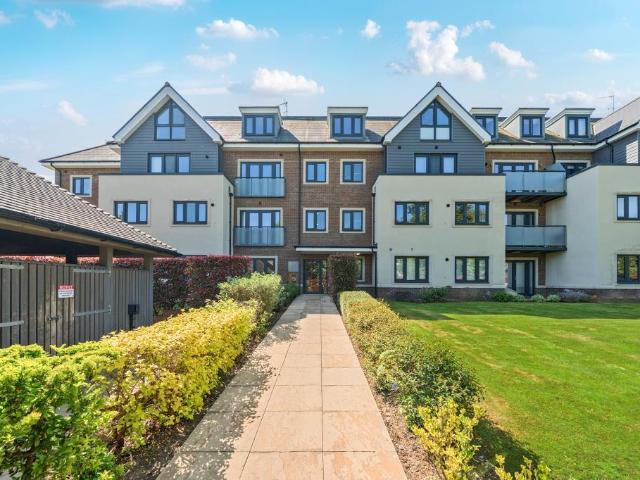 Flat for sale in Swallow, Buckinghamshire