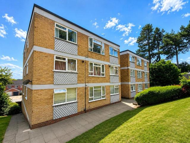 Flat for sale in Cotteridge, West Midlands
